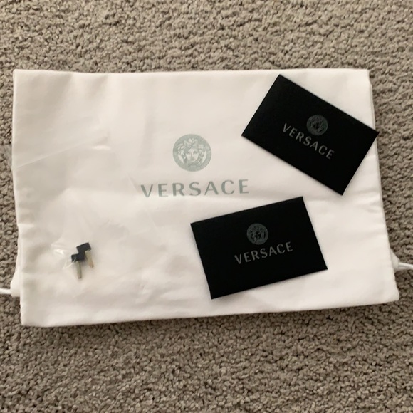 🔥VERSACE VERSACE VERSACE🔥 - Picture 8 of 10